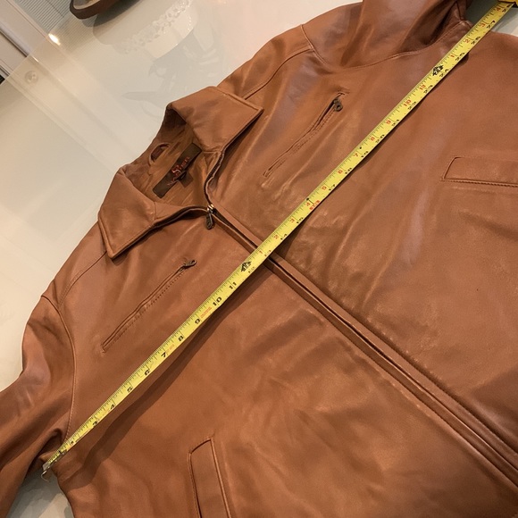 Danier leather jacket - Picture 11 of 12